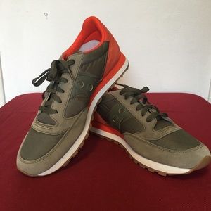 Mens Saucony NWOT